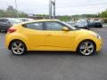 26.2 Yellow - Veloster  Photo No. 2