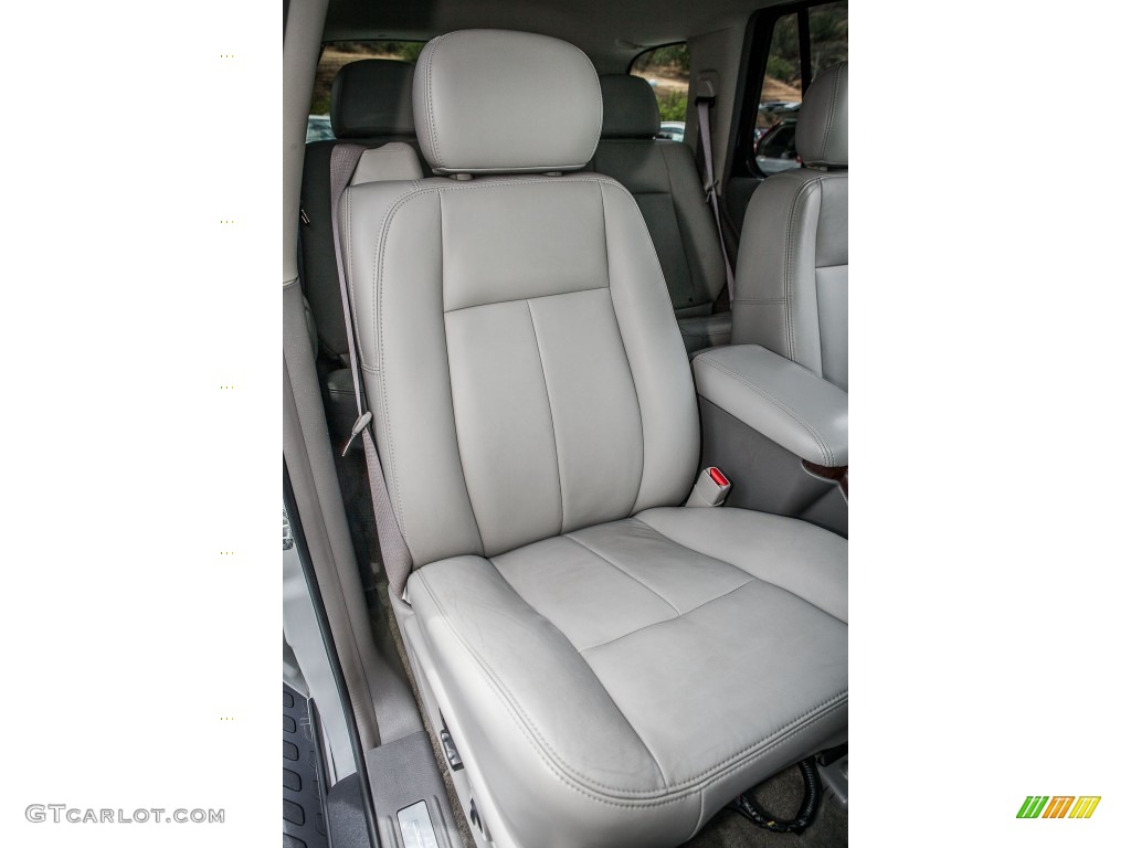 2005 GMC Envoy SLT Front Seat Photos