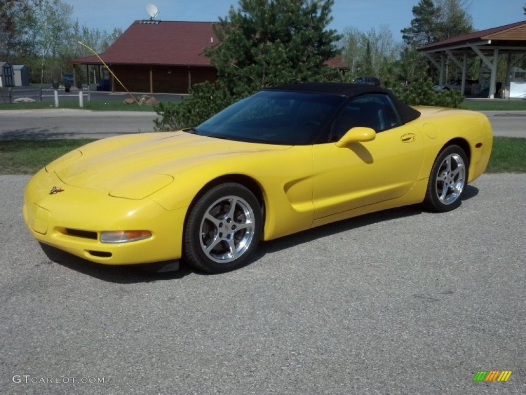 Millenium Yellow 2002 Chevrolet Corvette Convertible Exterior Photo #80881355