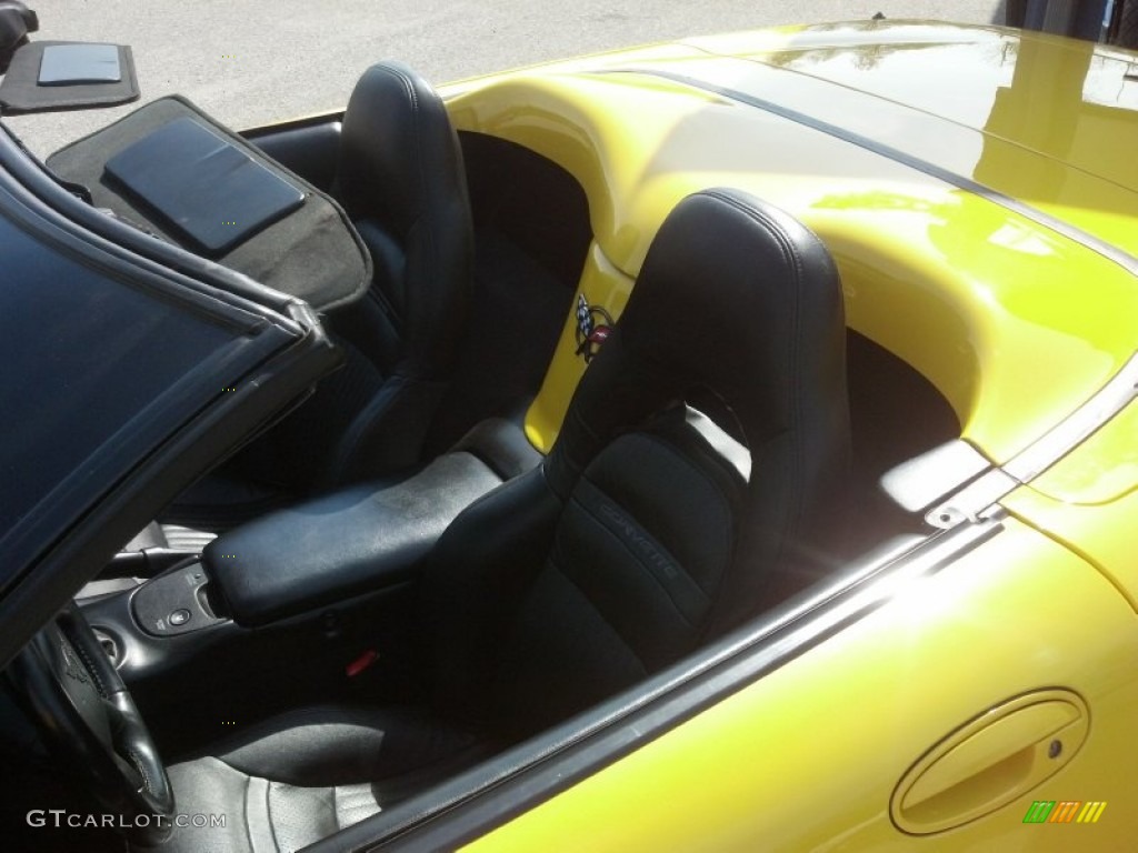 2002 Corvette Convertible - Millenium Yellow / Black photo #16