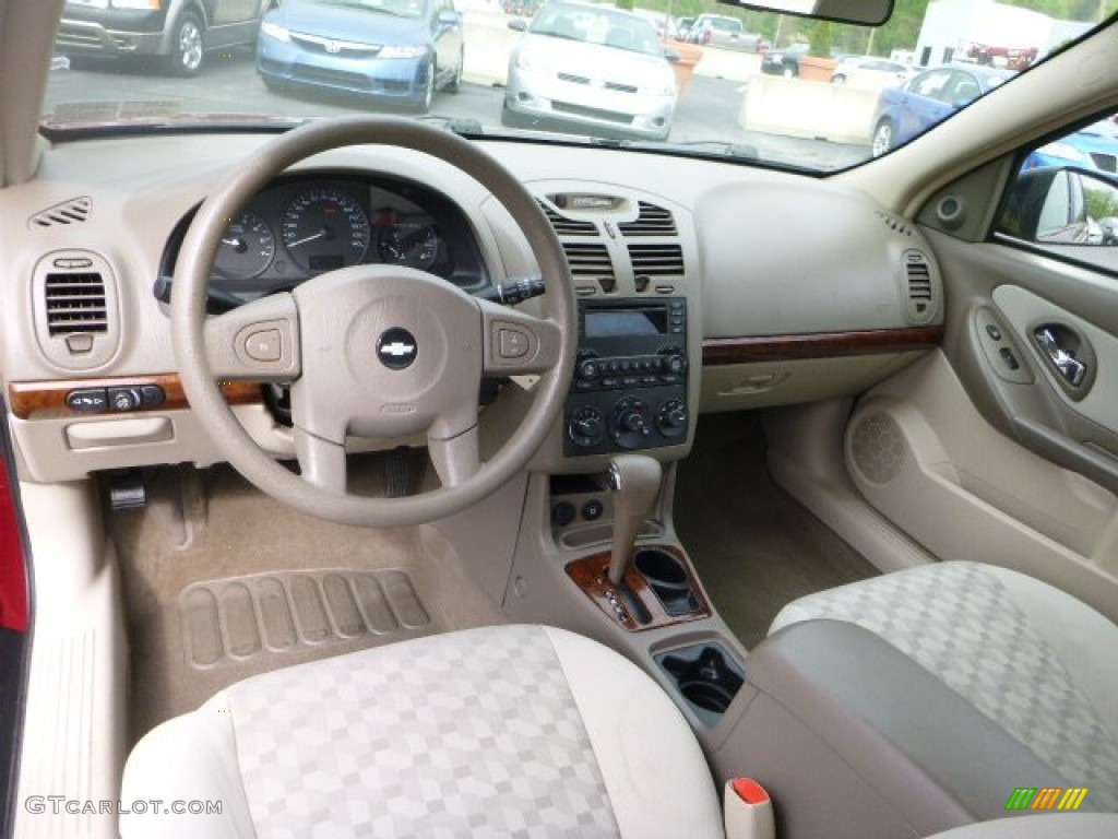 Neutral Interior 2004 Chevrolet Malibu LS V6 Sedan Photo #80882038