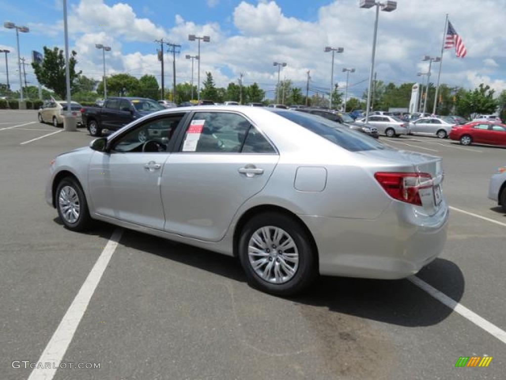 2013 Camry LE - Classic Silver Metallic / Ash photo #19