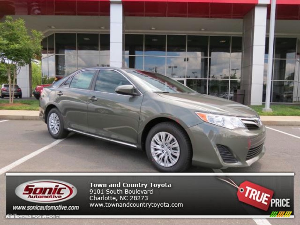 2013 Camry LE - Cypress Green Metallic / Ivory photo #1