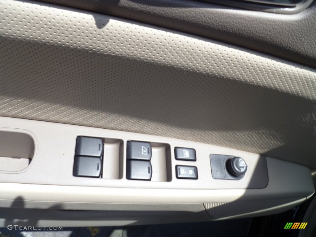2010 Sentra 2.0 SL - Super Black / Beige photo #15