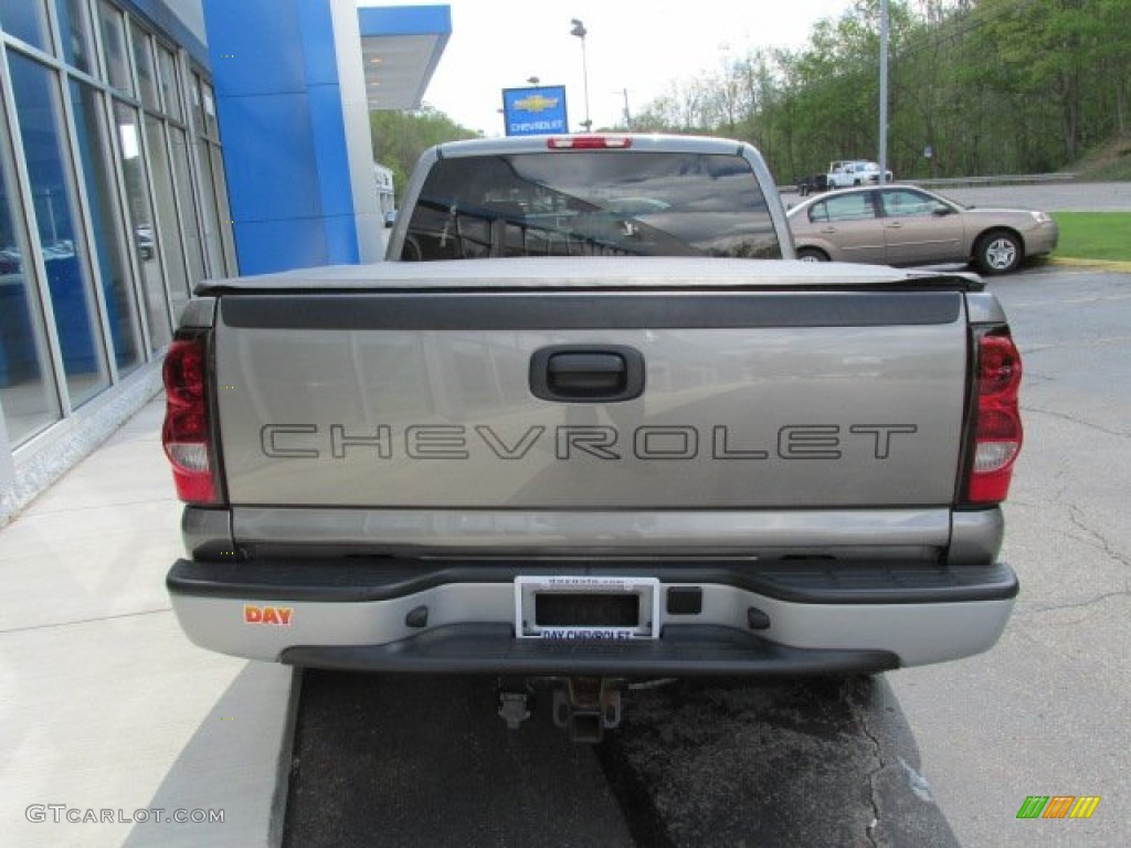 2007 Silverado 1500 Classic LT Extended Cab - Graystone Metallic / Dark Charcoal photo #6