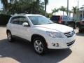 Candy White - Tiguan Wolfsburg Edition Photo No. 7