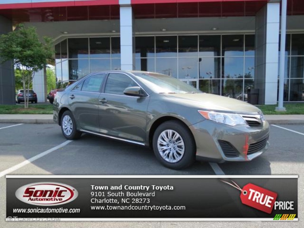2013 Camry LE - Cypress Green Metallic / Ivory photo #1