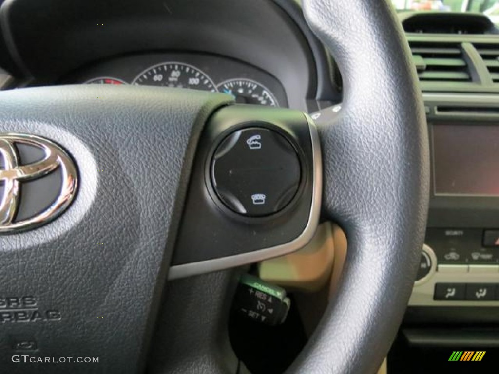 2013 Toyota Camry LE Controls Photo #80888254