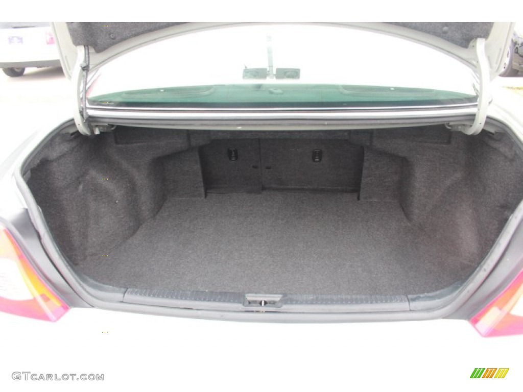 2002 Toyota Solara SLE V6 Coupe Trunk Photos