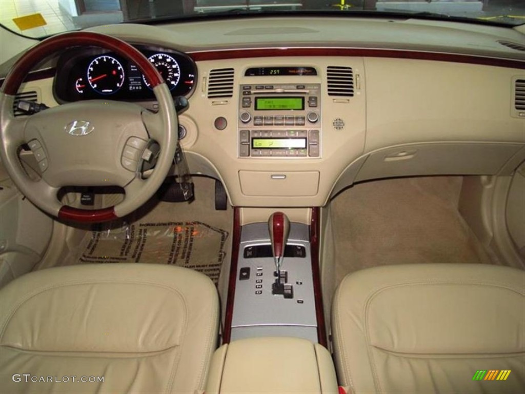 2008 Hyundai Azera Limited Dashboard Photos