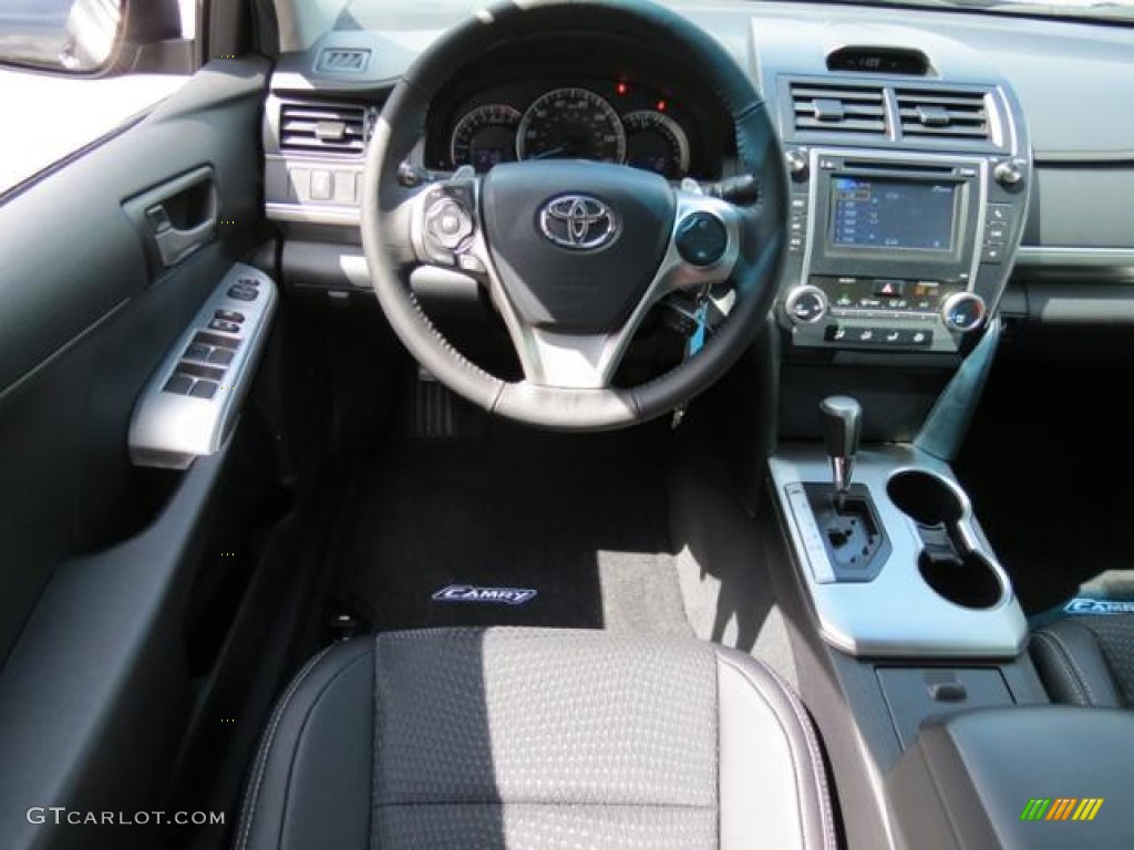2013 Camry SE - Attitude Black Metallic / Black photo #5