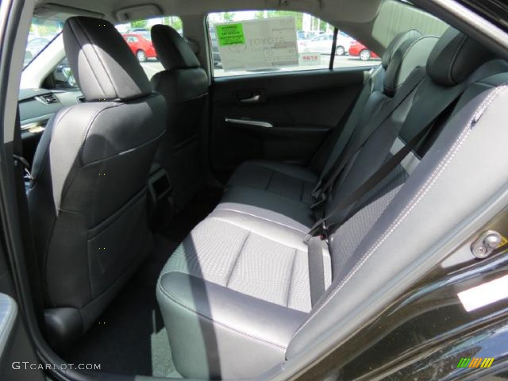 2013 Camry SE - Attitude Black Metallic / Black photo #6