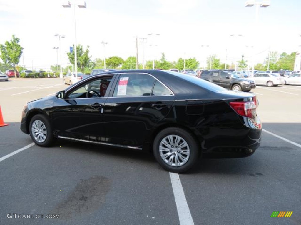 2013 Camry LE - Attitude Black Metallic / Ash photo #23