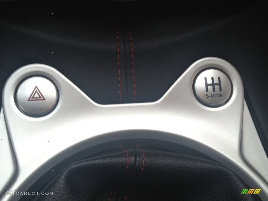 2009 Nissan 370Z NISMO Coupe Controls Photo #80893450