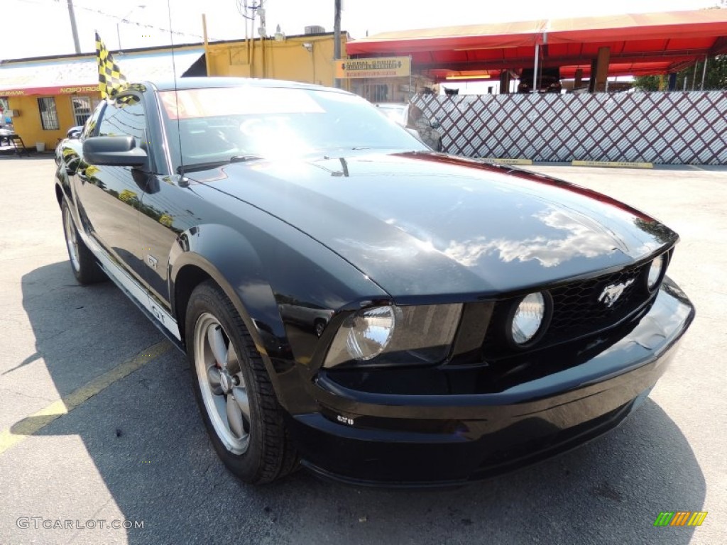 Black Ford Mustang