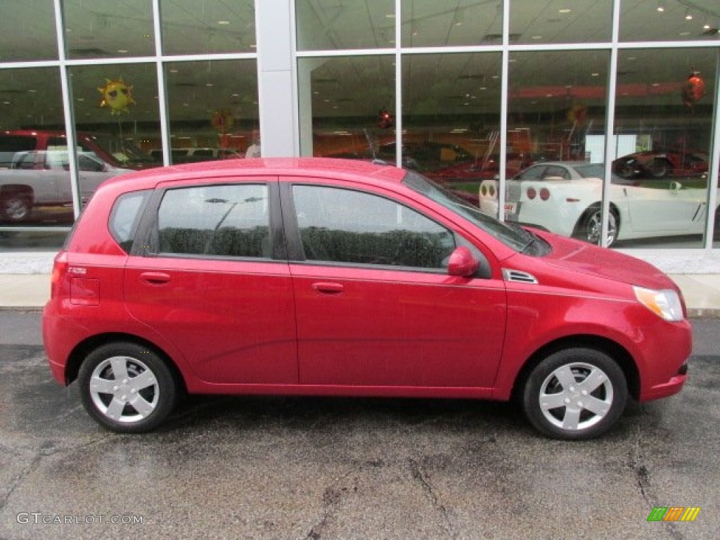 2010 Aveo Aveo5 LS - Sport Red / Charcoal photo #2