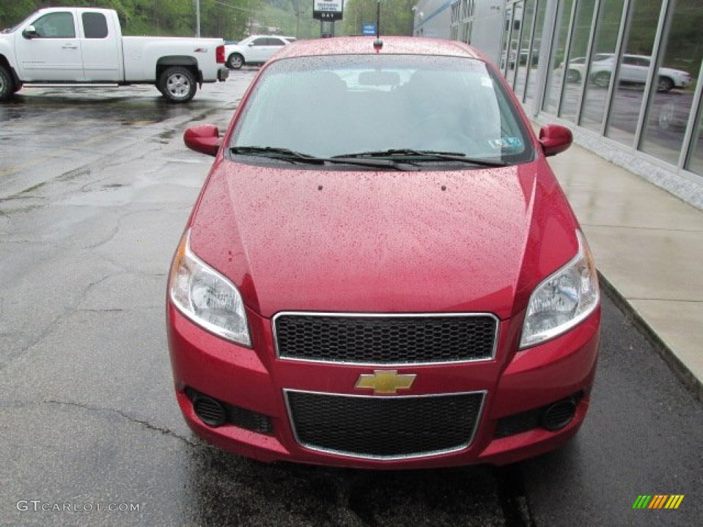 2010 Aveo Aveo5 LS - Sport Red / Charcoal photo #4
