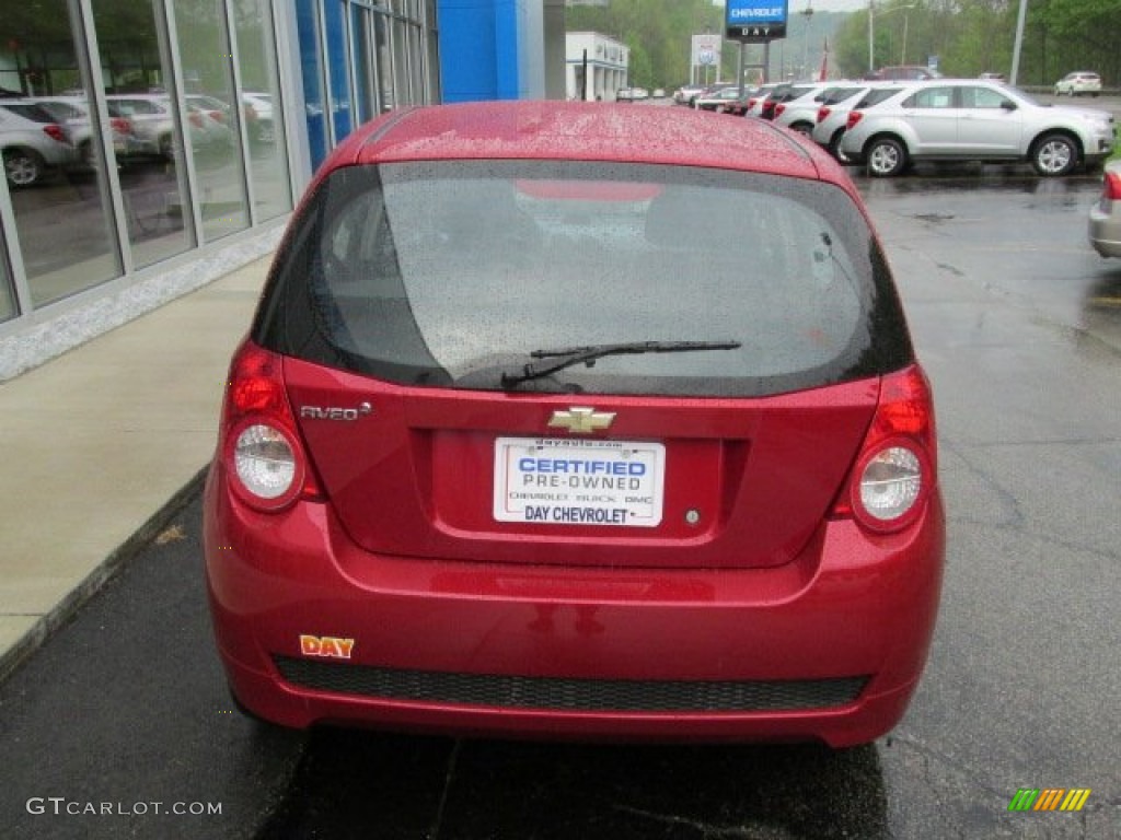 2010 Aveo Aveo5 LS - Sport Red / Charcoal photo #7