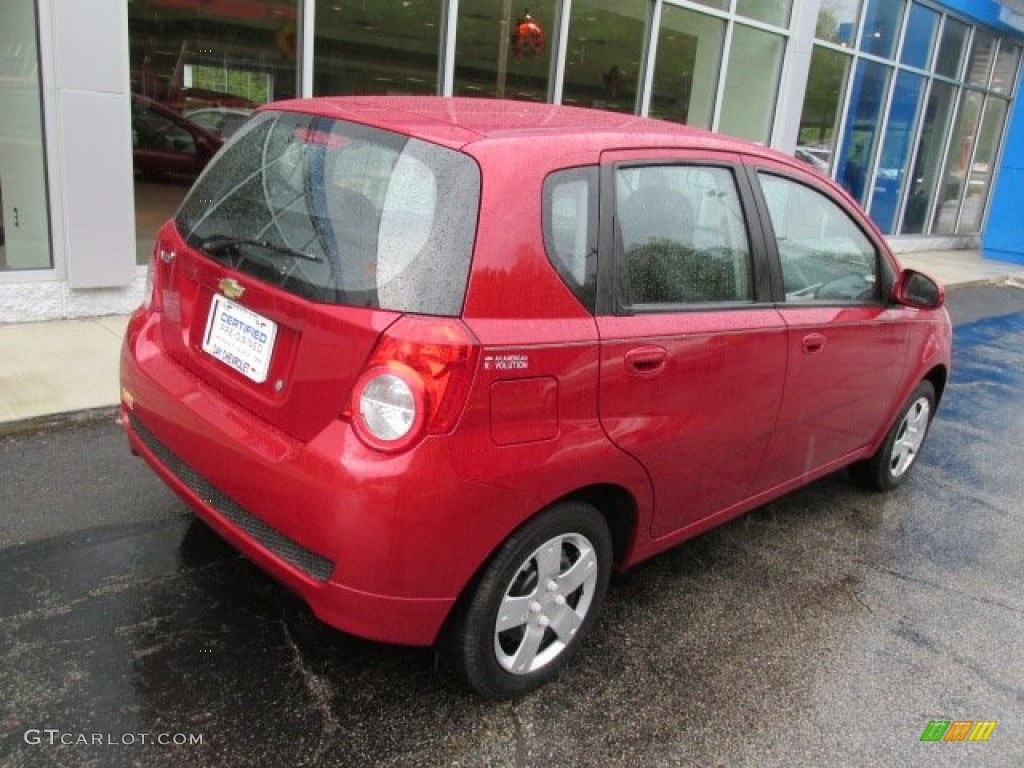 2010 Aveo Aveo5 LS - Sport Red / Charcoal photo #8
