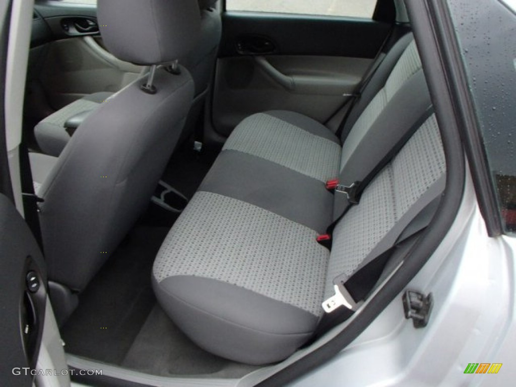 2007 Ford Focus ZX4 SE Sedan Rear Seat Photos