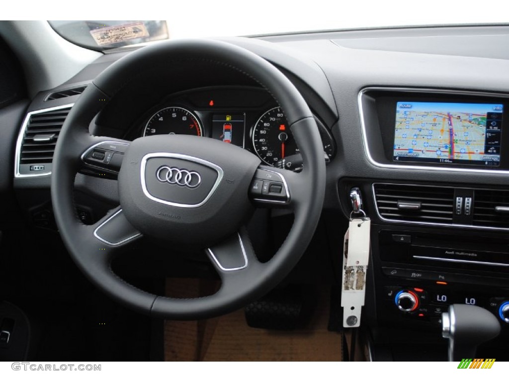 2013 Audi Q5 2.0 TFSI quattro Black Steering Wheel Photo #80899642