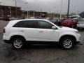 Snow White Pearl 2014 Kia Sorento LX Exterior