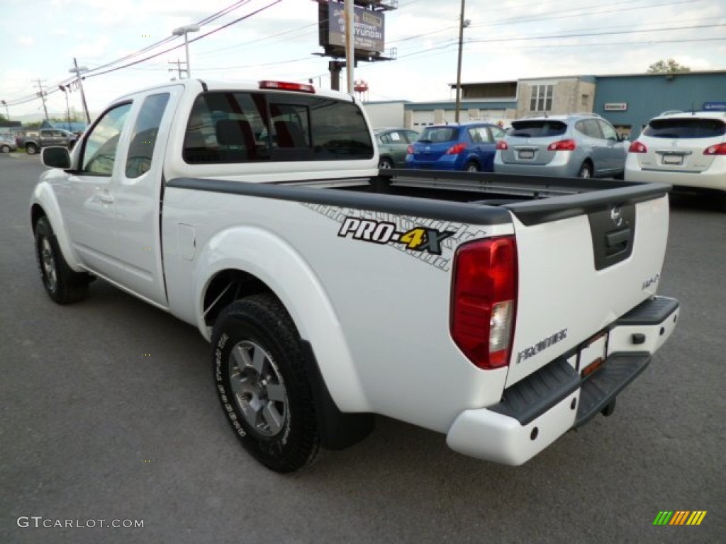 Glacier White 2013 Nissan Frontier Pro-4X King Cab 4x4 Exterior Photo #80901333