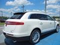 2013 Crystal Champagne Lincoln MKT EcoBoost AWD  photo #3