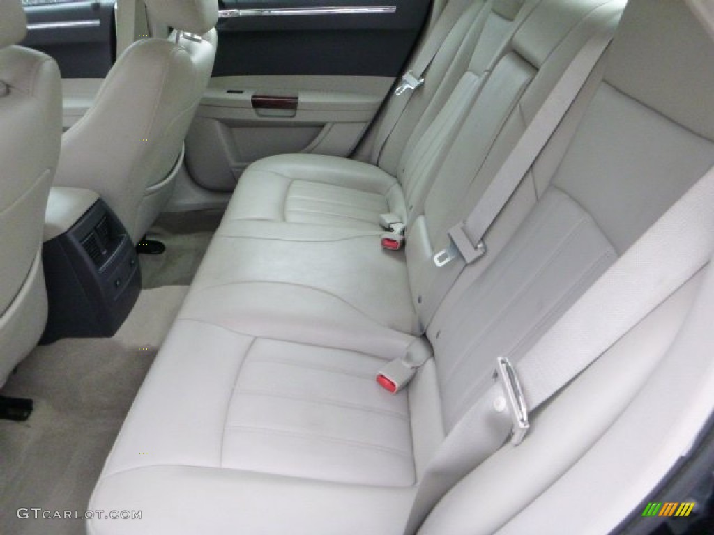 Dark Slate Gray/Light Graystone Interior 2007 Chrysler 300 C HEMI AWD Photo #80903868