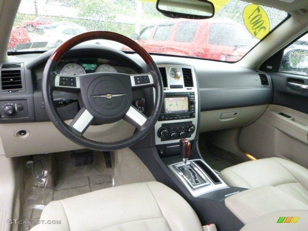 2007 Chrysler 300 C HEMI AWD Interior Color Photos