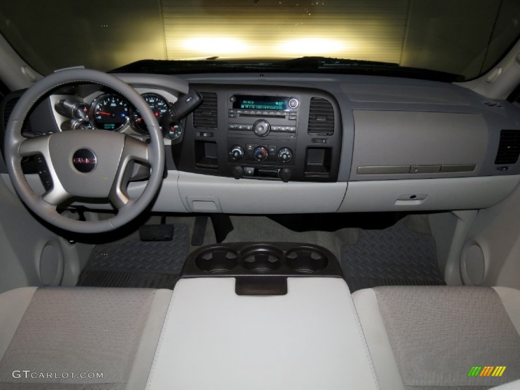 2009 Sierra 1500 SLE Crew Cab - Silver Birch Metallic / Dark Titanium/Light Titanium photo #13