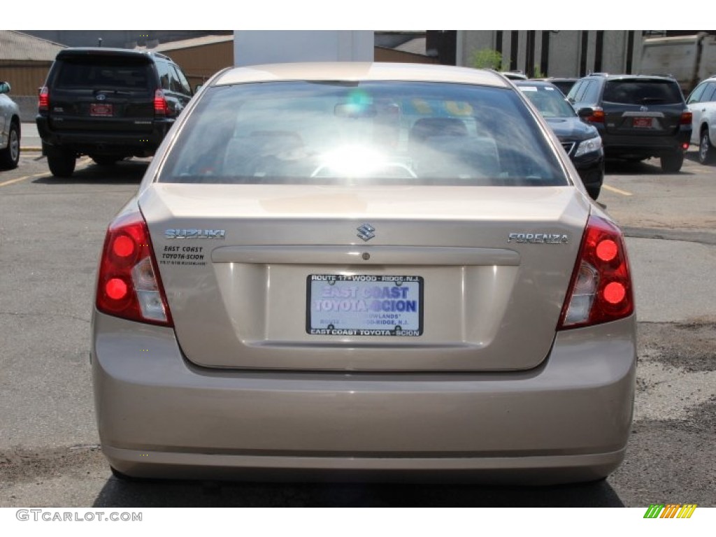 2007 Forenza Sedan - Champagne Beige Metallic / Grey photo #5
