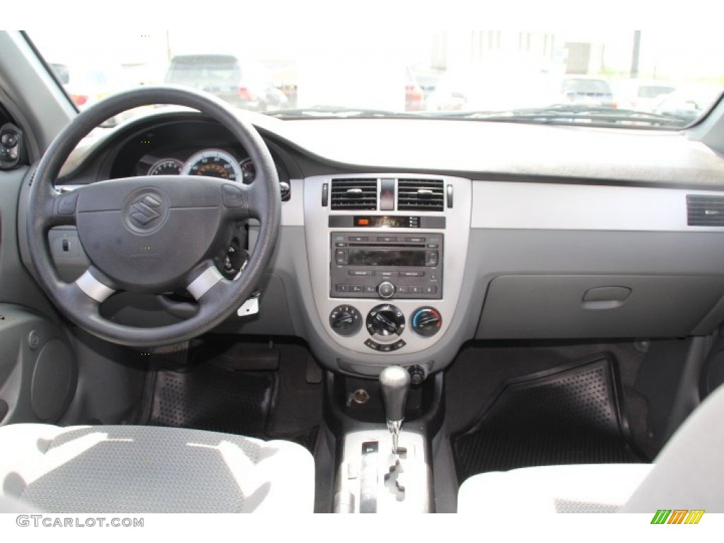 2007 Forenza Sedan - Champagne Beige Metallic / Grey photo #9