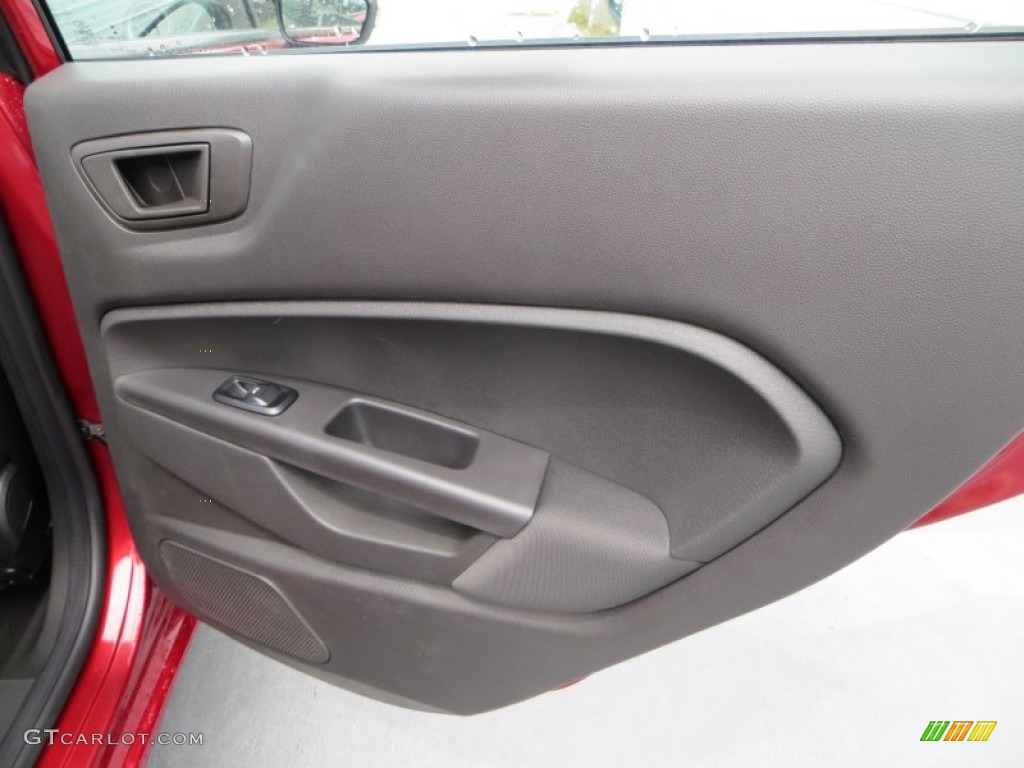 2013 Fiesta SE Hatchback - Ruby Red / Charcoal Black photo #18