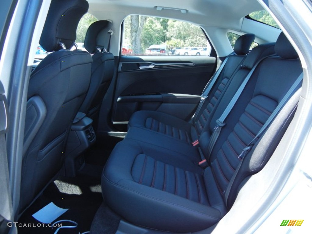 2013 Fusion SE 1.6 EcoBoost - Ingot Silver Metallic / SE Appearance Package Charcoal Black/Red Stitching photo #7
