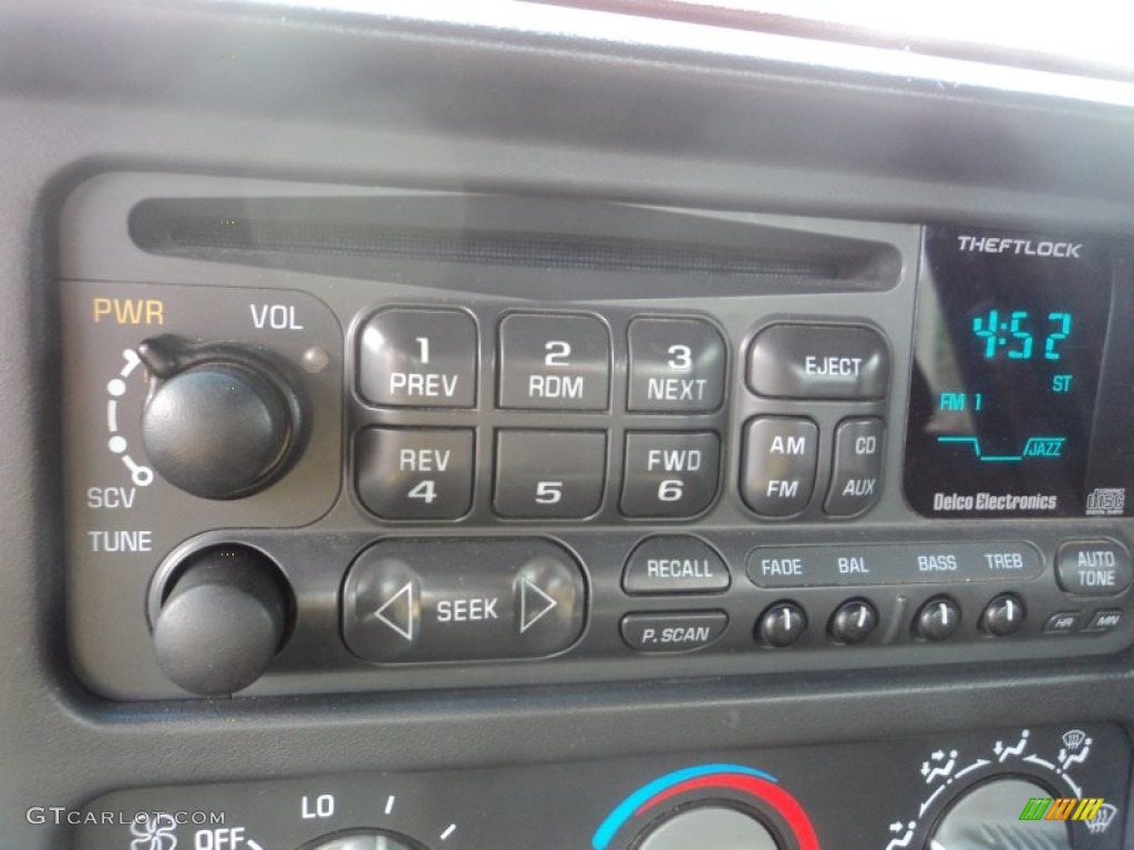 1998 Chevrolet C/K K1500 Regular Cab 4x4 Audio System Photo #80907684