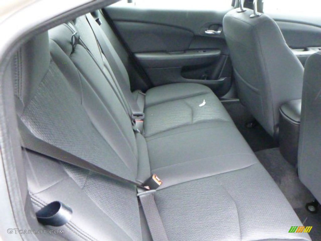 2013 200 LX Sedan - Cashmere Pearl / Black photo #18