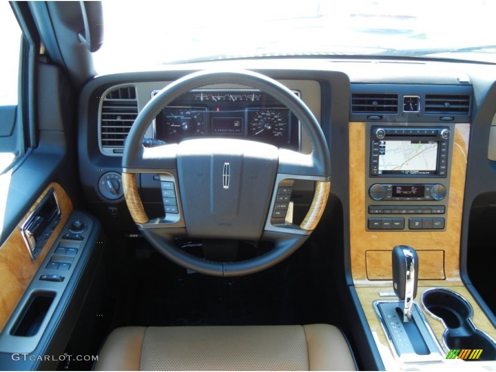 2013 Lincoln Navigator Monochrome Limited Edition 4x2 Dashboard Photos