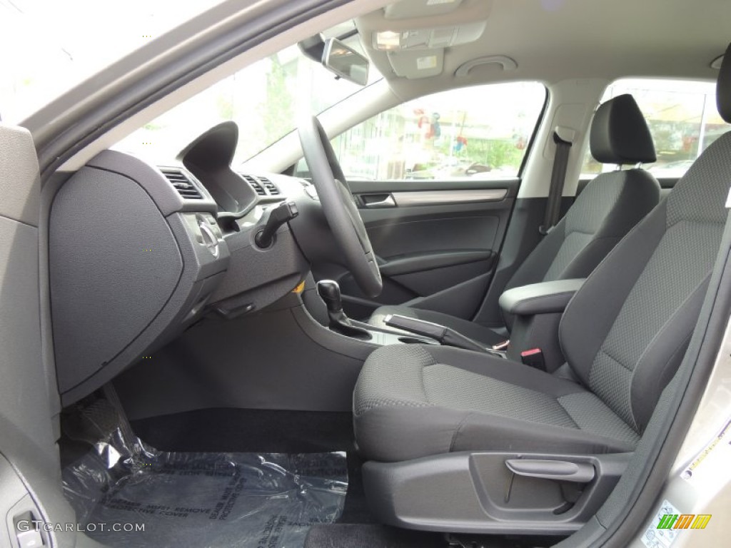 2013 Volkswagen Passat 2.5L S Interior Color Photos