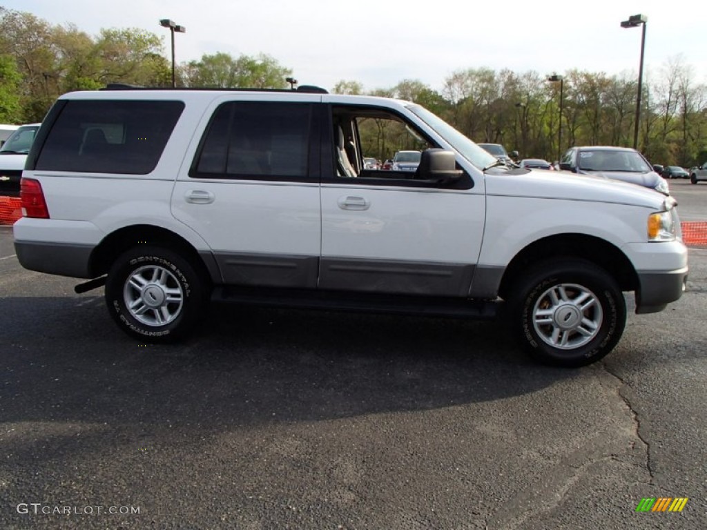 2003 Expedition XLT 4x4 - Oxford White / Flint Grey photo #7