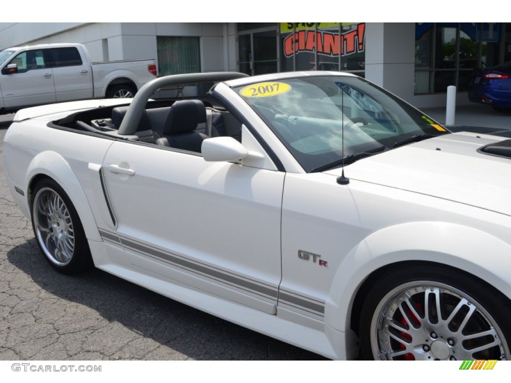 2007 Mustang GT Premium Convertible - Performance White / Light Graphite photo #10