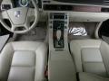 Black - XC70 3.2 AWD Photo No. 9