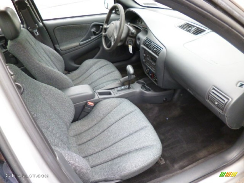 Graphite Interior 2004 Chevrolet Cavalier Sedan Photo #80915423