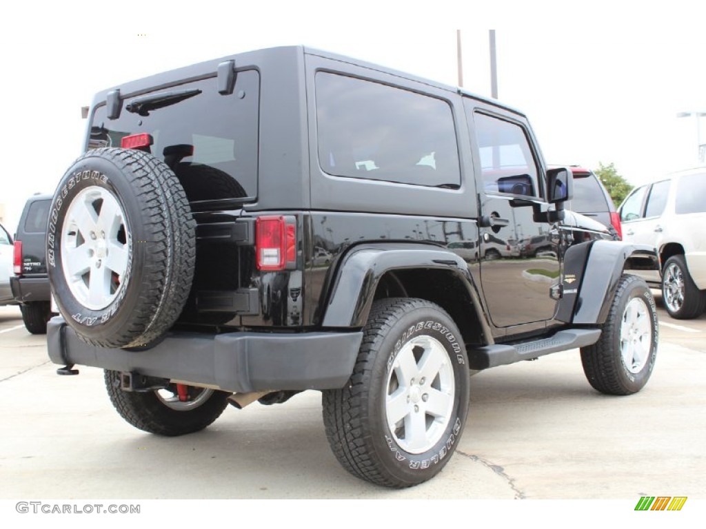 2011 Wrangler Sahara 4x4 - Black / Black/Dark Saddle photo #4