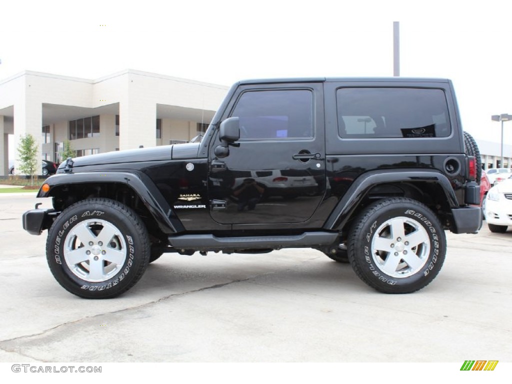 2011 Wrangler Sahara 4x4 - Black / Black/Dark Saddle photo #5