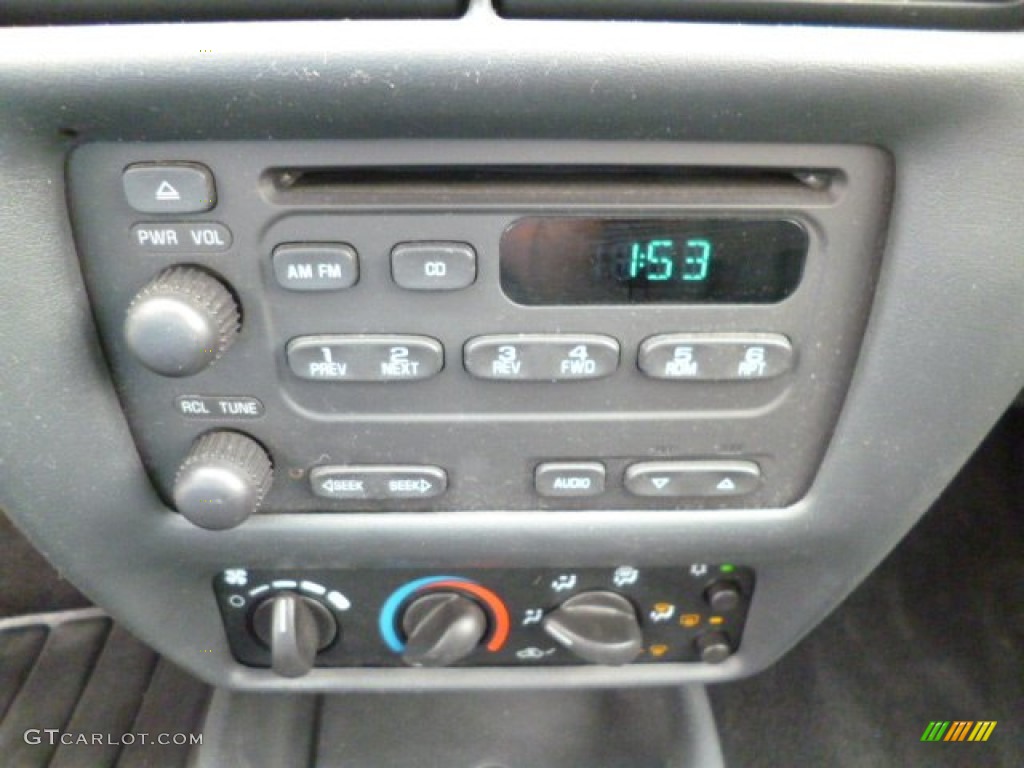 2004 Chevrolet Cavalier Sedan Audio System Photos
