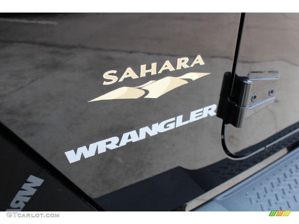 2011 Wrangler Sahara 4x4 - Black / Black/Dark Saddle photo #10