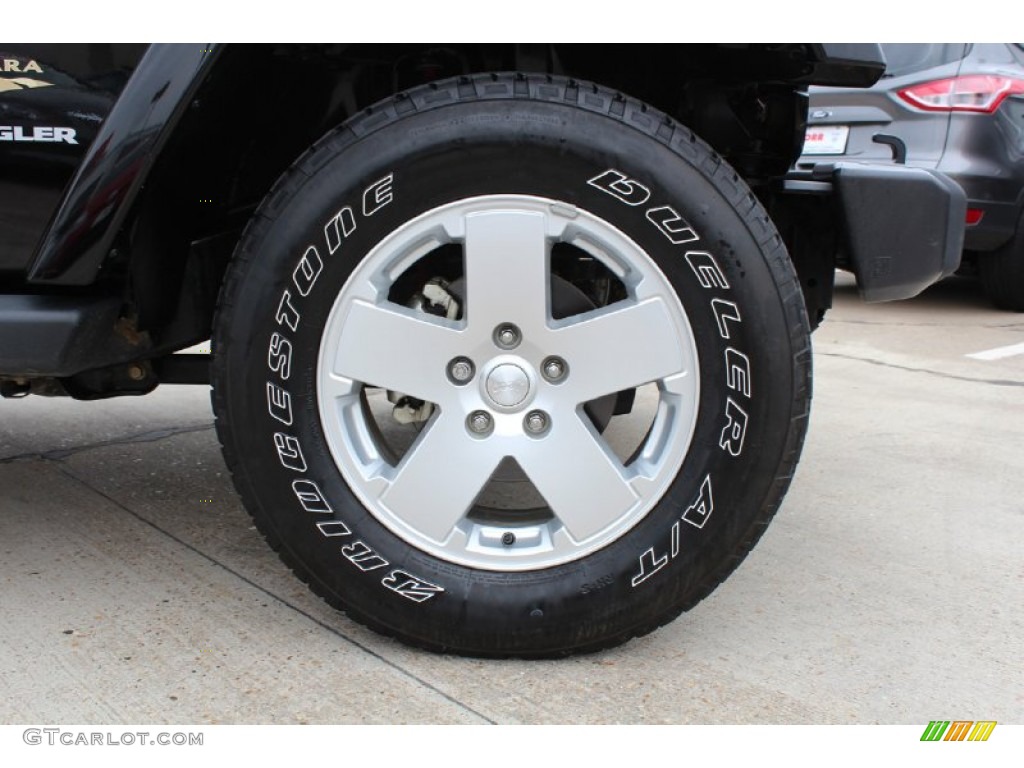 2011 Wrangler Sahara 4x4 - Black / Black/Dark Saddle photo #13