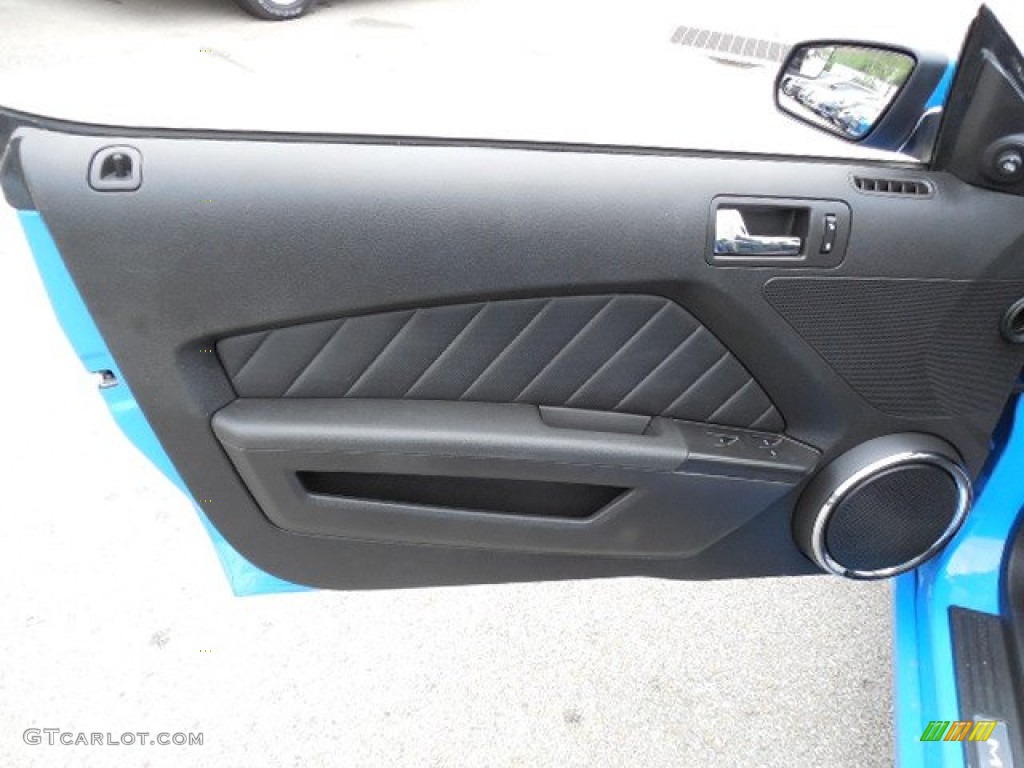 2013 Mustang V6 Premium Convertible - Grabber Blue / Charcoal Black photo #8