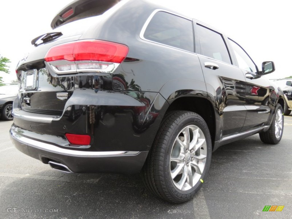 2014 Grand Cherokee Summit - Brilliant Black Crystal Pearl / Summit Morocco Black Natura Leather photo #3